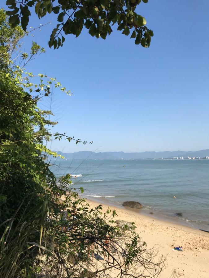 Apartamento Pe Na Areia Frente Para O Mar E Piscina Na Prainha Caraguatatuba Eksteriør billede