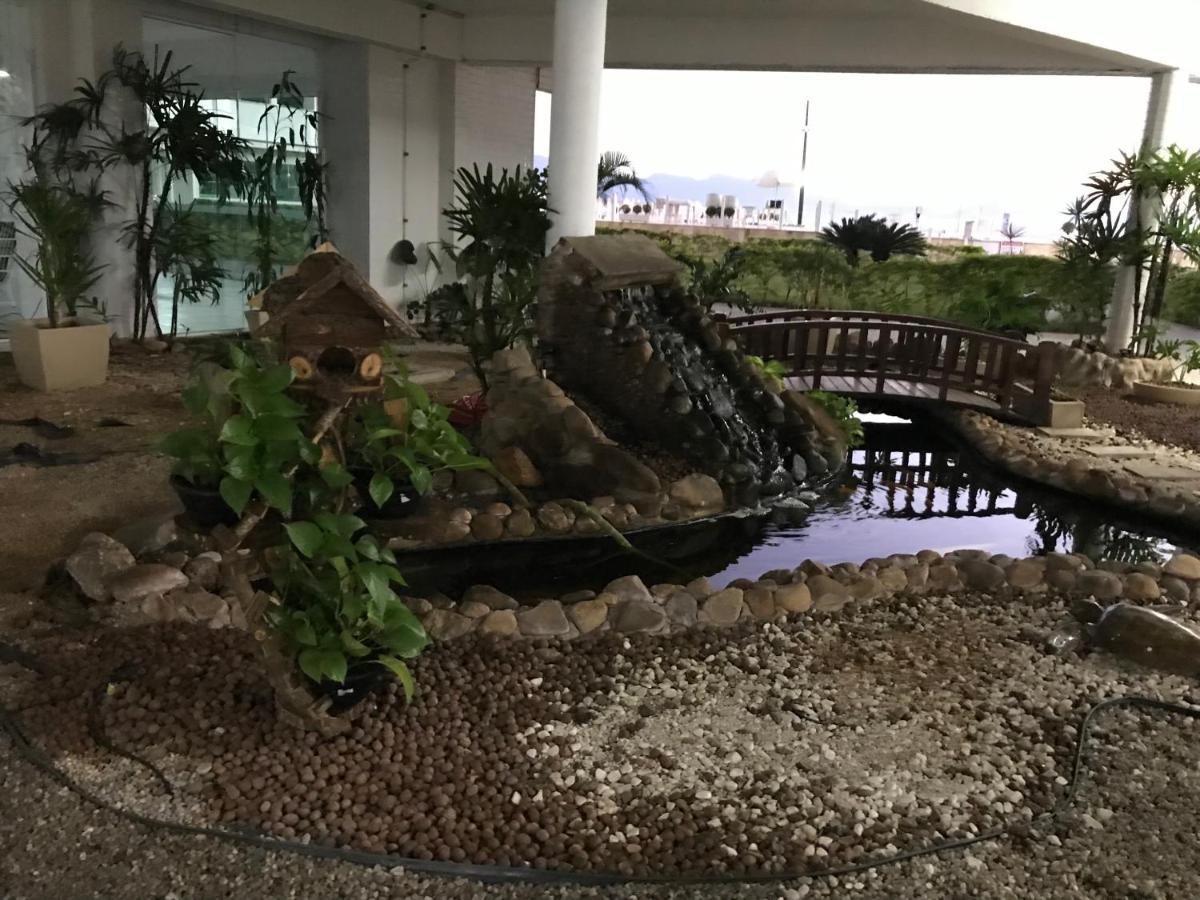 Apartamento Pe Na Areia Frente Para O Mar E Piscina Na Prainha Caraguatatuba Eksteriør billede