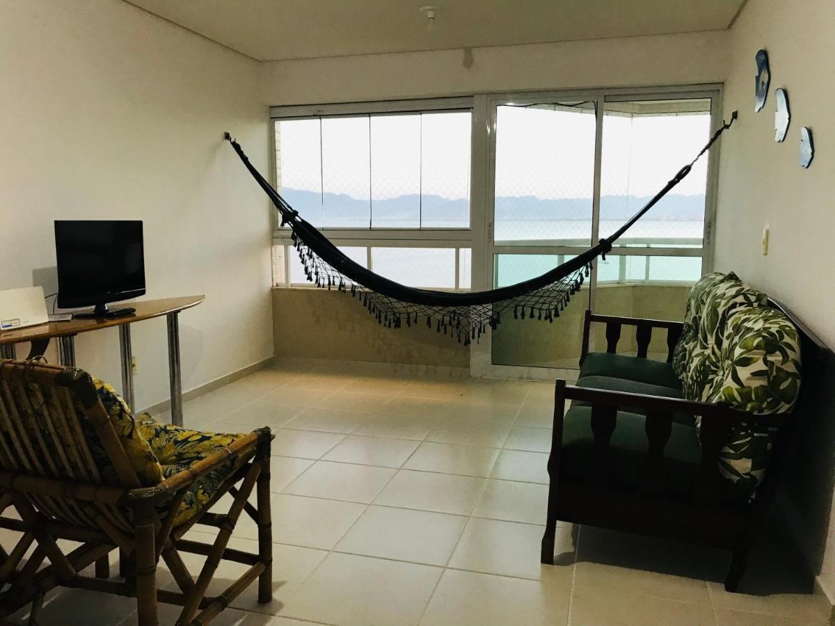 Apartamento Pe Na Areia Frente Para O Mar E Piscina Na Prainha Caraguatatuba Eksteriør billede